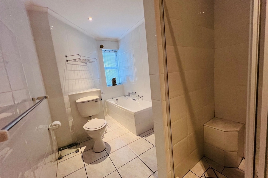 To Let 4 Bedroom Property for Rent in Parow Golf Course Western Cape